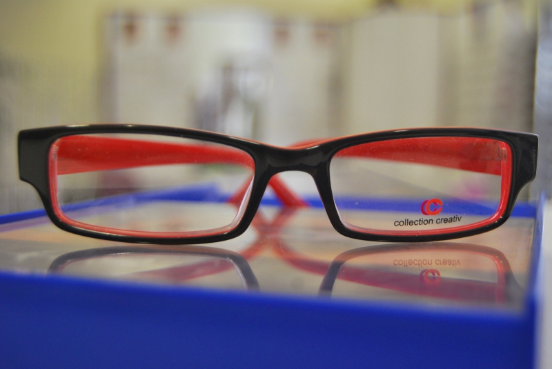 opticien-FREJUS-min_view-sight-lens-frame-optics-spectacles-1141012-pxhere.com